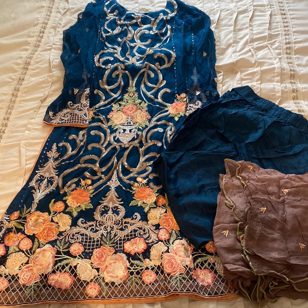 Pakistani/ Indian 3 piece suit